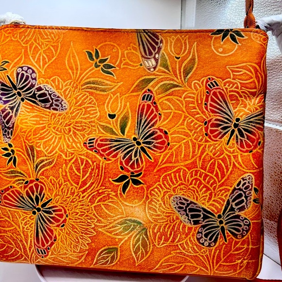 NWT Anuschka Tooled Embossed Leather Crossbody with Adjustable Strap - Butterfly - Picture 14 of 15